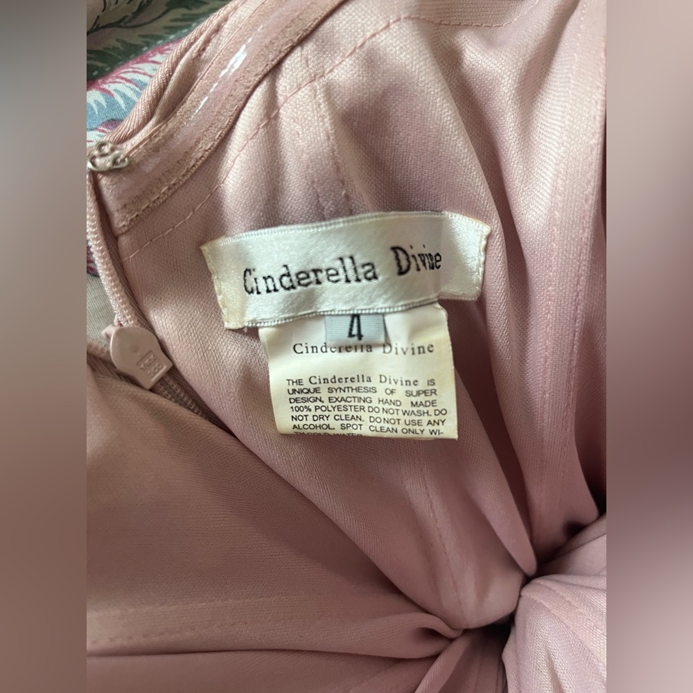 Cinderella divine Tara gown mauve - Picture 6 of 6